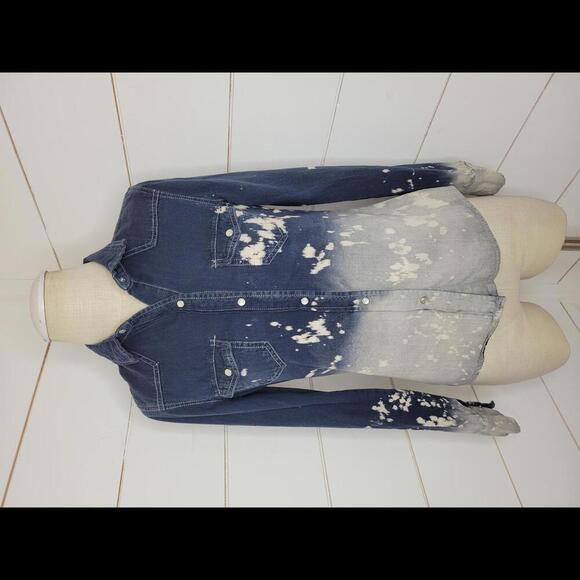 Vanilla Star small blue grey & white snap button down shirt - Picture 1 of 5